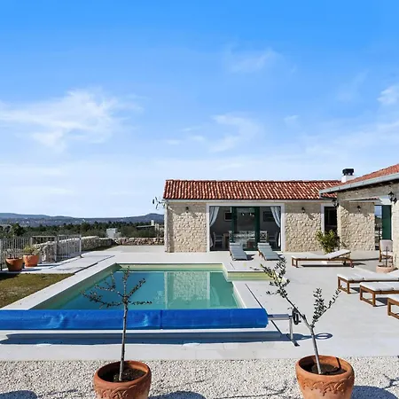 Stunning In Krkovic Holiday home Ladevci