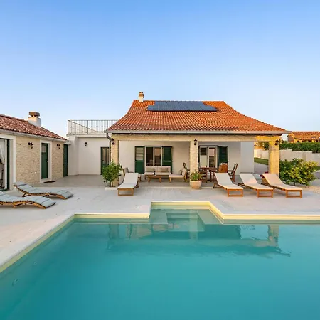 Lovely In Krkovic Ladevci