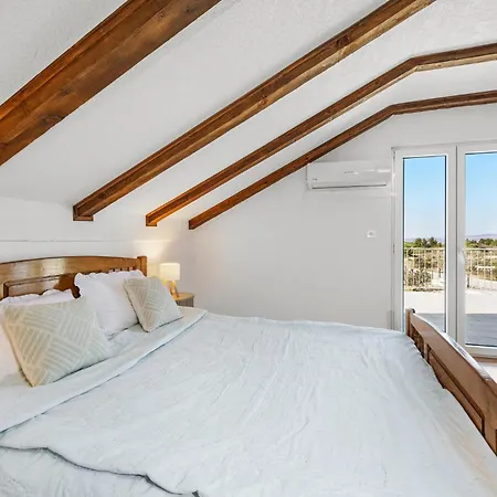 度假居 Lovely In Krkovic